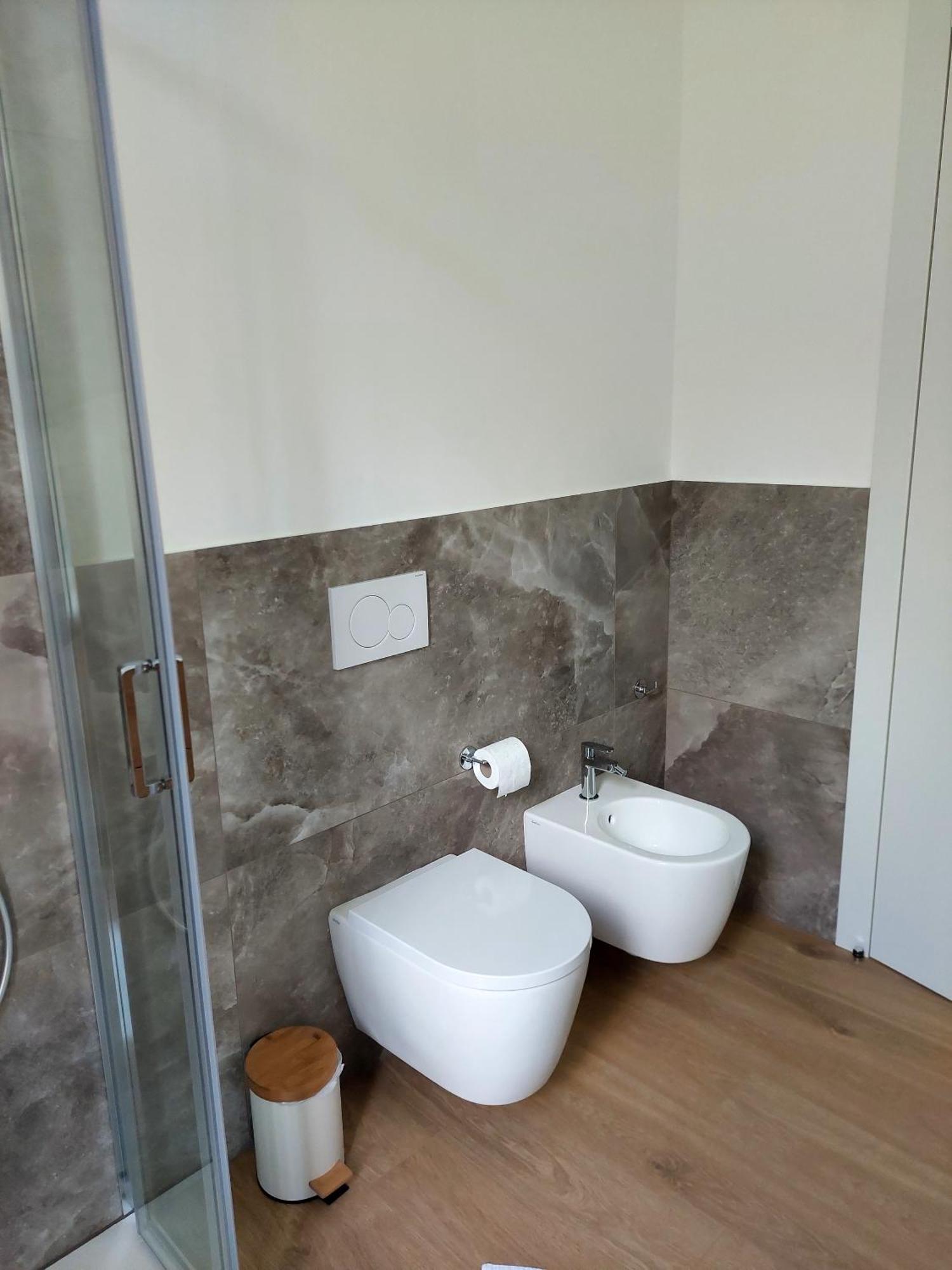 Casa Corso Matteotti 16 Lägenhet Lecco Exteriör bild